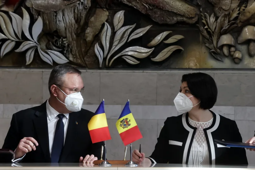 Un proiect care îi aduce pe moldoveni mai aproape de România