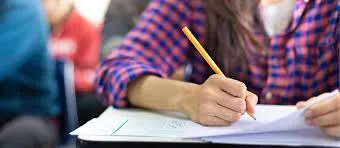 Încep tezele la clasele a XII-a şi a XIII-a seral şi frecvenţă redusă