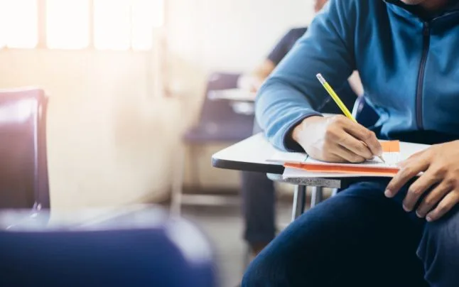 Bani pentru evaluarea naţională, majorare de 10 lei pe zi!