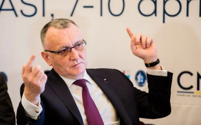Învăţământul ca o shaorma cu de toate