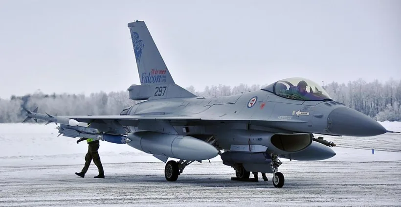 Ministrul român al Apărării anunță că încă șase aeronave F-16 olandeze vor ajunge în România