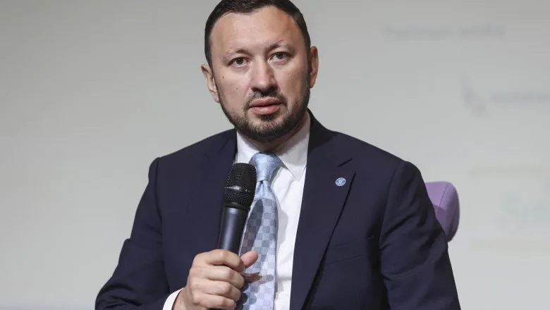 Ministerul Mediului monitorizează situația din Marea Neagră, în urma avarierii a două vase petroliere în zona strâmtorii Kerci
