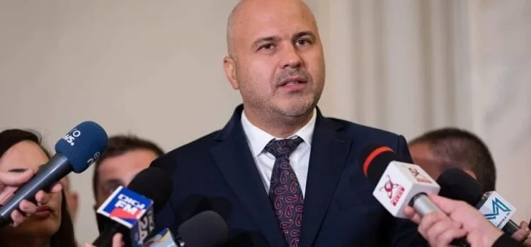 Emanuel Ungureanu vrea ca USR să-l sprijine pe Nicușor Dan: Dragă Elena, e timpul să fii om de stat, să te retragi