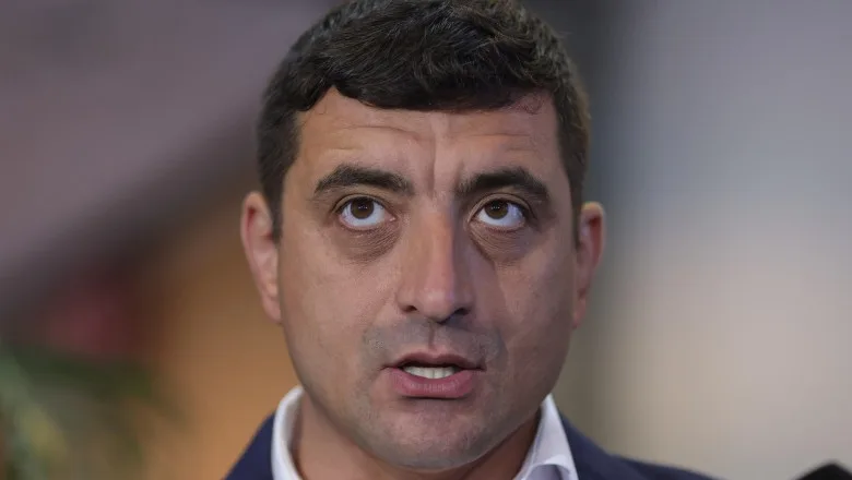 Guvernul Ciolacu se confruntă cu o moțiune de cenzură. Dezbaterea va fi vineri