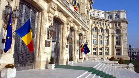 Președintele interimar al Senatului anunță reducerea numărului de posturi aflate în plată de la 796 la 618