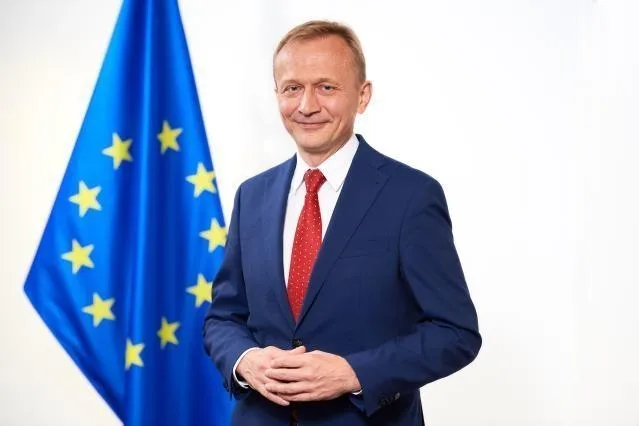 Comisarul european pentru buget vine la București pentru a discuta despre fondurile de dezvoltare