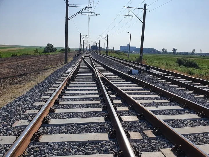 Lucrări pe calea ferată pe un sector de pe ruta București-Craiova