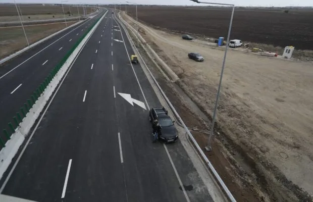 Circulația a fost deschisă pe noul drum național DN69A, care leagă Timișoara de autostrada A1