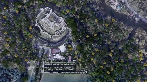 Cetatea de Scaun a Sucevei va avea o parcare modernizată