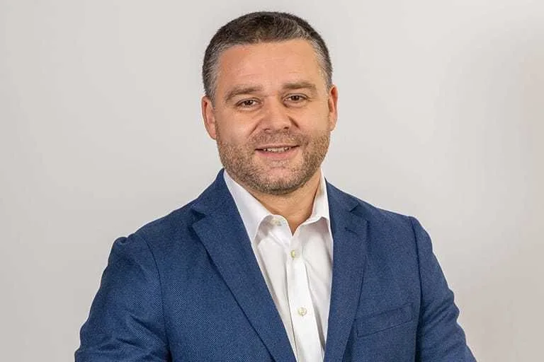 Reforma parcărilor în București: primarul propune eliminarea facilităților gratuite