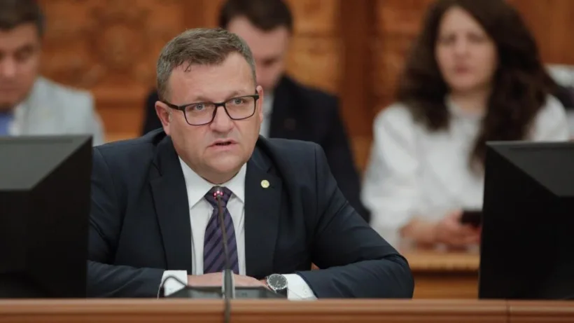 Scandal politic pe tema taxelor: Budăi îl acuză pe Bolojan de scumpiri și presiune fiscală asupra IMM-urilor